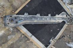 Распорка. Honda CR-V, RE4, RE3, RE Honda CR-V I-CTDI Двигатель N22A2