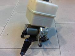 Насос подкачки стоек. Toyota Land Cruiser Cygnus, UZJ100W Toyota Land Cruiser, HDJ101, UZJ100W, HDJ100, UZJ100L, UZJ100, HDJ100L Lexus LX470, UZJ100 Д...