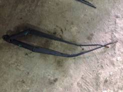 Держатель щетки стеклоочистителя. Honda Inspire, LA-UA4, LA-UA5, UA4, UA5, GF-UA4, GF-UA5 Honda Saber, LA-UA4, LA-UA5, GF-UA5, GF-UA4, UA5, UA4 Двигат...