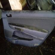 Обшивка двери. Toyota Wish, ANE11, ANE10, ZNE10, ZNE14, ANE10G, ZNE14G, ZNE10G, ANE11W Двигатели: 1ZZFE, 1AZFSE, D4, 1AZFE