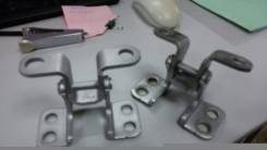 Крепление боковой двери. Toyota RAV4, ACA38L, ACA38, ACA36, GSA33, ALA30, ACA36W, ACA30, ACA31, GSA38, ACA31W, ACA33 Двигатели: 2GRFE, 2AZFE, 1AZFE, 2...