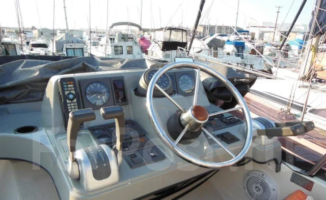 Yamaha PC-27. 1995 ���, ����� 8,23��., ��������� ������������, 165��.�., ������. ��� ����� �� ������������ ����