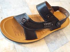 Сандалии. 44