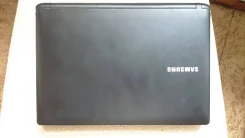 Samsung N100. 10.1", 1,3����, ��� 1024 ��, ���� 320���, WiFi: 1, ����������� �� 3��. ����