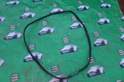 Уплотнитель двери багажника. Toyota Mark II, JZX100, GX100 Toyota Chaser, GX100, JZX100