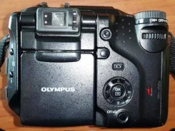 Olympus Camedia C-5060 Zoom. 5 - 5.9 ��, ���: 4�