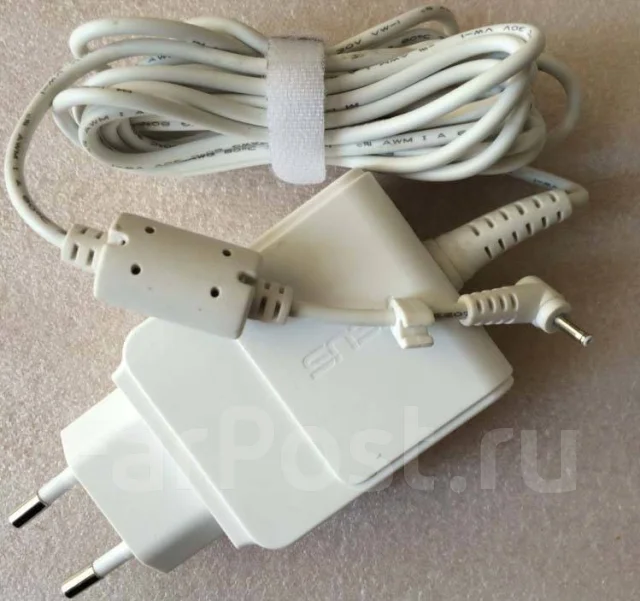 Asus Eee PC 1001. 10.1", ��� 2048 ��, WiFi: 1, Bluetooth: 1, ����������� �� 3��. ����