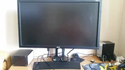 BenQ. 27", ���������� �� (LCD)