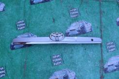 Накладка крышки багажника. Toyota Corolla Fielder, NZE124, ZZE123, ZZE122, NZE124G, ZZE123G, NZE121G, ZZE122G, NZE121