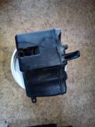 Бачок стеклоомывателя. Toyota Crown, GBS12 Toyota Mark II, GX100, GX105, GX90, JZX100, JZX101, JZX105, JZX90, JZX90E, JZX91, JZX91E, JZX93, LX100, LX9...