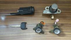 Личинка замка. Toyota Chaser, GX100, GX81, GX60, GX71, JZX100, GX90, GX61, GX105