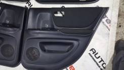 Обшивка двери. Toyota Kluger V, MCU20, ACU20, ACU25, MCU25 Toyota Kluger Двигатели: 2AZFE, 1MZFE