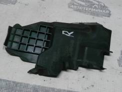 Накладка под лобовое стекло правая Mitsubishi Lancer X, передняя