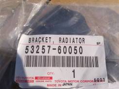 Кронштейн порога. Toyota Land Cruiser, VDJ200, GRJ200, URJ200, URJ202, UZJ200 Двигатели: 1VDFTV, 3URFE, 1URFE, 1GRFE, 2UZFE