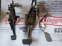 Педаль тормоза. Toyota Wish, ANE11, ZNE10, ANE10, ZNE14, ZNE10G Toyota Isis, ANM10, ANM15, ZGM10, ZGM11, ZNM10, ZGM15 Двигатели: 1ZZFE, 1AZFE, 1AZFSE...