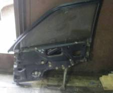 Стекло боковое. Audi 80