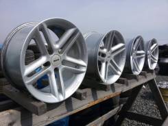 MOMO. 8.5x17, 5x120.00, ET15, ЦО 73,0 мм.