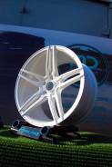 Vossen. 9.0x18, 5x114.30, ET32, ЦО 73,1 мм.