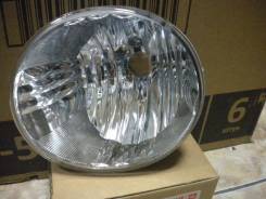 Фара противотуманная. Toyota: Hilux Surf, Ipsum, Alphard, Voxy, RAV4, Noah, Porte, Windom, Isis, Vellfire, Land Cruiser, Estima Двигатели: 1GRFE, 2TRF...