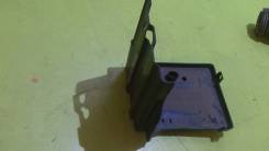 Кожух аккумулятора. Mitsubishi Airtrek, CU4W Двигатель 4G64