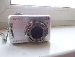 Sony Cyber-shot DSC-S800. 8 - 8.9 Мп, зум: 7х