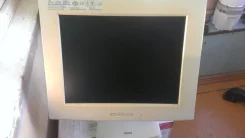 Iiyama. 15" ����