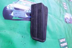 Подставка под ногу. Toyota: Cresta, Crown, Crown Majesta, Mark II, Chaser Двигатели: 4SFE, 1JZGTE, 1GFE, 2LTE