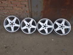 4 Racing. 7.0x17, 5x114.30, ET38