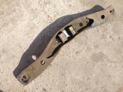 Балка под кпп. Toyota Crown, GS130G, GS130W, GS131H, GS130, GS131 Двигатели: 1GFE, 1GGE, 1GGZE