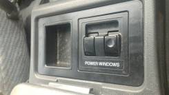 Блок управления стеклоподъемниками. Mitsubishi Delica Star Wagon, P27V, P05W, P15V, P35W, P07V, P25W, P45V, P17V, P25V, P05V Mitsubishi Delica, P25W...