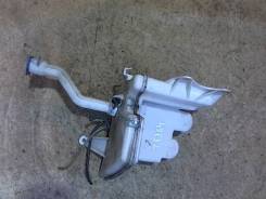 Бачок омывателя Toyota Auris E15 2006-2012