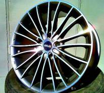 4 Racing. 7.5x17", 5x114.30, ET35
