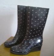 Сапоги резиновые. 38