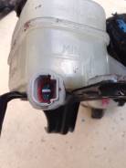 Бачок для тормозной жидкости. Toyota Wish, ANE11, ZNE10, ANE10, ZNE14 Toyota Isis, ANM10, ANM15, ZGM10, ZGM11, ZNM10, ZGM15 Toyota Harrier, GSU35, GSU...