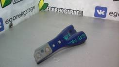 Крепление крыла. Honda Jazz Honda Fit, GD4, GD3, GD2, GD1, LA-GD3, UA-GD4, LA-GD4, LA-GD1, UA-GD2, DBA-GD2, CBA-GD4, DBA-GD1, LA-GD2, UA-GD3, DBA-GD4...