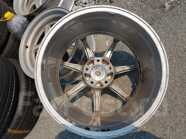 AVS Model 7. 9.0x17", 5x114.3, ET38 ����