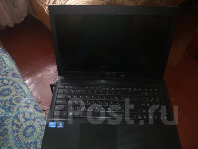 Asus X55A. 15.6", 1,6����, ��� 2048 ��, ���� 500���, WiFi: 1, ����������� �� 3��. ����