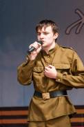 Официант. Незаконченное высшее образование (студент)
