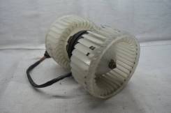 Мотор печки. Audi A8, 4E2, 4E8 Audi S Audi S8, 4E2, 4E8 Двигатели: ASB, ASE, ASN, BBJ, BDX, BFL, BFM, BGK, BGN, BHT, BMC, BNG, BPK, BSB, BSM, BTE, BVJ...