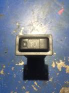 Кнопка включения противотуманных фар. Toyota Cresta, JZX100, GX100, LX100 Toyota Mark II, LX100, JZX100, GX100 Toyota Chaser, GX100, SX100, LX100, JZX...