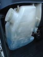 Бачок стеклоомывателя. Nissan Condor Nissan Atlas, N6F23, M2F23, R4F23, J2F23, P4F23, R8F23, M4F23, P2F23, M6F23, K2F23, P6F23, P8F23, N2F23 Двигатели...