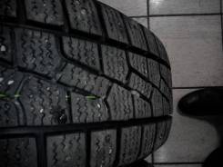 Kumho I'Zen Stud KW11. Зимние, 2013 год, износ: 20%, 4 шт