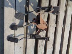 Педаль сцепления. Subaru Legacy, BGA, BGB, BGC, BG2, BG5, BD2, BD3, BG3, BG4, BG9, BG7, BD4, BD5, BD9