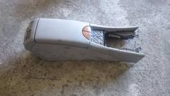 Подлокотник. Mercedes-Benz E-Class, W211