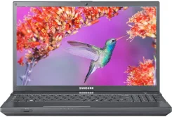 Samsung 300V5A-S0V. 15.6", 2,1����, ��� 4 ��, ���� 750���, WiFi, Bluetooth, ����������� �� 4��. ����