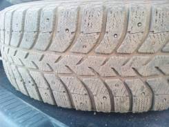 Bridgestone Ice Cruiser 5000. Зимние, шипованные, износ: 50%, 4 шт