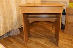 Столы компьютерные.