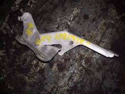 Крепление капота. Toyota Corolla, AE114, WZE110, CE113, AE112, CDE110, AE110, ZZE110, ZZE112, EE111, AE115, CE110, CE114, CE116, AE111, ZZE111, EE110...