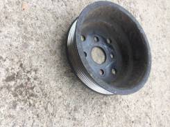 Шкив помпы. Lexus: IS350, GS300, IS300, GS430, IS220d, RX330, RX350, IS350C, GS250, IS250, RX300, IS250C, ES350, GS460, RX270, IS300h, GS350, GS450h...