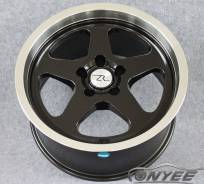 Cosmic ZR-7. 9.0x17, 5x114.30, ET24, ЦО 70,8 мм. Под заказ